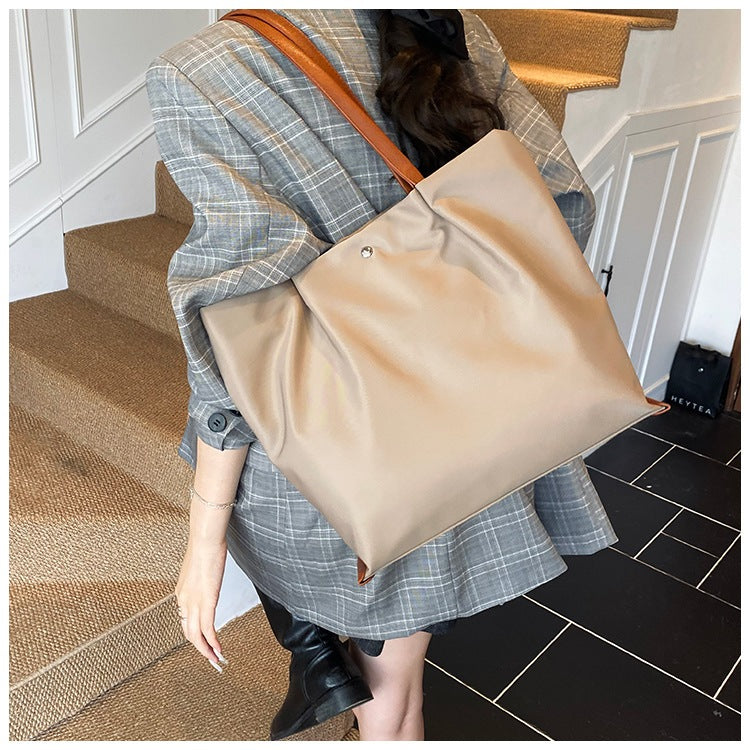 Pufflora กระเป๋าสะพายข้าง รุ่น Cozy Tote กระเป๋าโท้ท กระเป๋าถือ วัสดุกันน้ำ ความจุเยอะ น้ำหนักเบา ช่องซิปปิดมิดชิด สไตล์เกาหลี